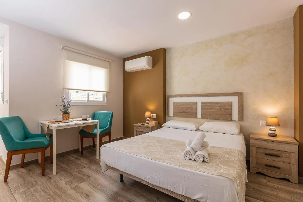 Apartamentos Lola Beach Malaga Apartment