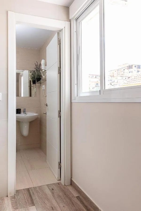 Apartamentos Lola Beach Malaga