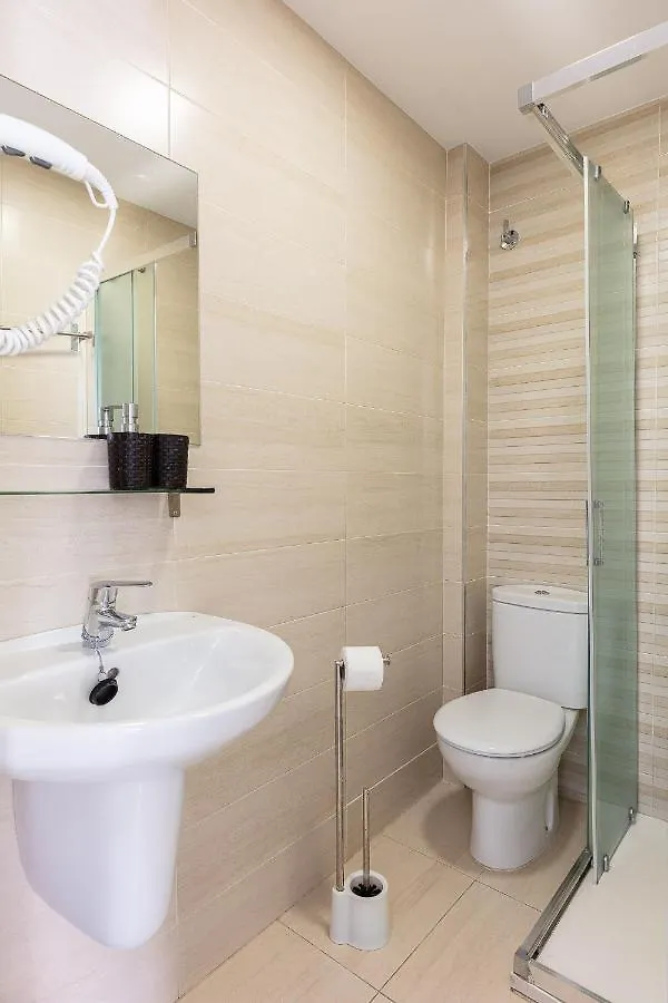 Apartamentos Lola Beach Malaga Apartment