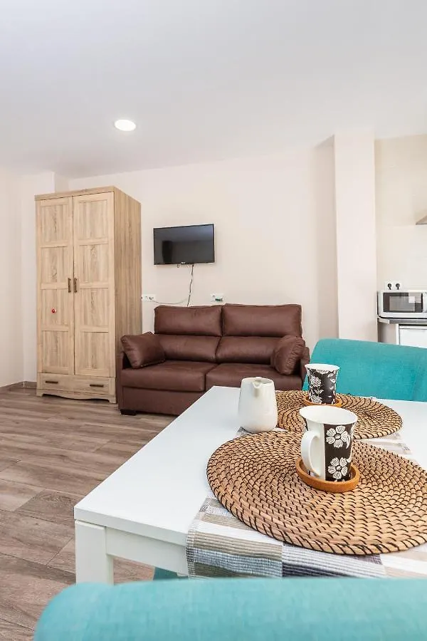 Apartamentos Lola Beach Malaga 0*,