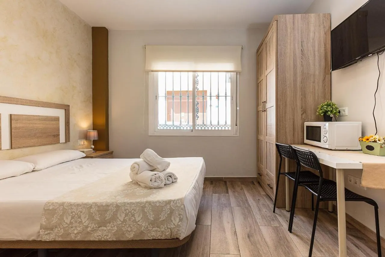 Apartamentos Lola Beach Malaga Apartment